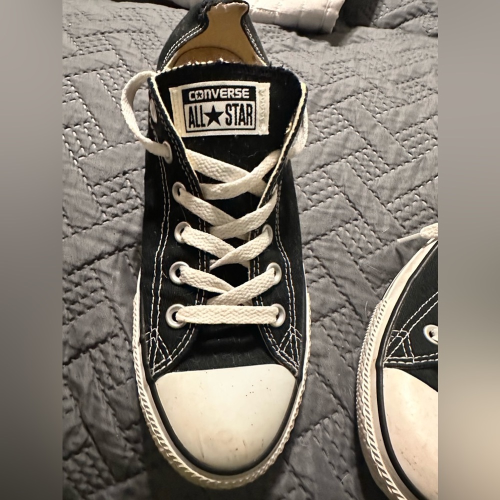 Women’s 9 men’s 7 Vans Chuck Taylor black white tip lace up shoe